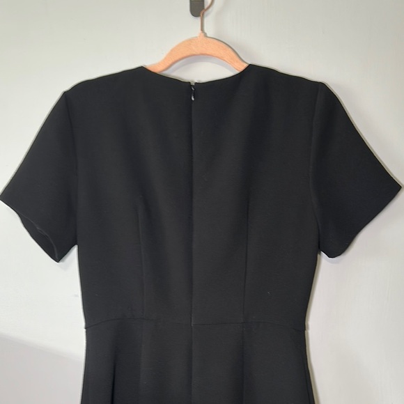 Club Monaco Black Sheath Mini Dress Scoop Neck Hidden Zipper Back Size:4/W:28 - Picture 5 of 9